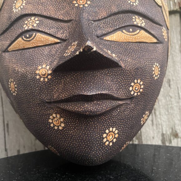 Batik Topeng Wood Hand Carved Mask Indonesian - Picture 5 of 7